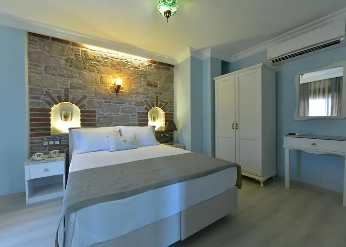 Cunda Butik Hotel *