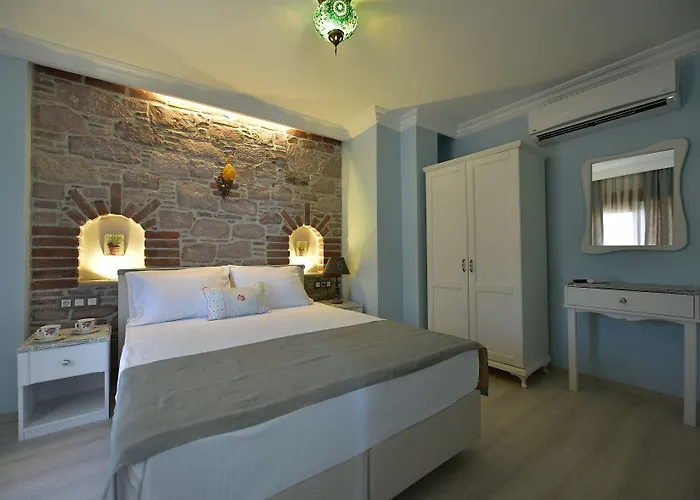 Готель Cunda Butik *