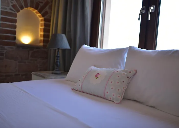 Cunda Butik Айвалик